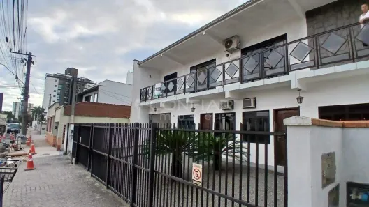 Casa com 2 Quartos para alugar, 180m² no Anita Garibaldi, Joinville