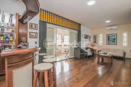 Casa com 4 Quartos à venda, 138m² no Camaquã, Porto Alegre