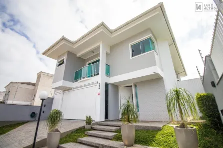 Casa com 3 Quartos à venda, 295m² no Itacorubi, Florianópolis