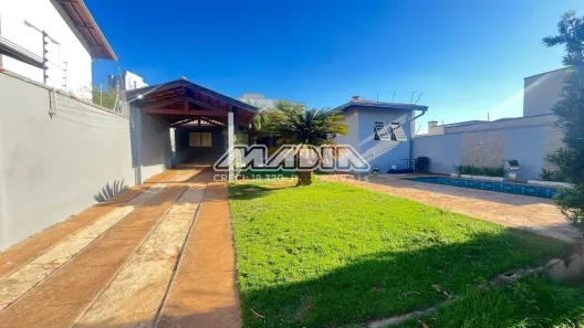 Casa com 2 Quartos para alugar, 117m² no Jardim Santa Helena, Valinhos