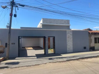 Casa com 3 Quartos à venda, 200m² no Parque Santa Rita, Goiânia