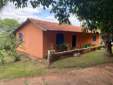 Fazenda/Sítio com 2 Quartos à venda, 70m² no Estância Vargem Bonita, Senador Canedo