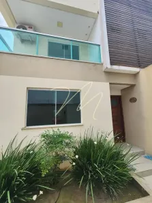 Casa com 3 Quartos para alugar, 130m² no São Domingos, Ilhéus
