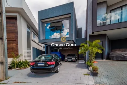 Sobrado com 3 Quartos à venda, 179m² no Floresta, Cascavel