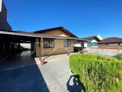 Casa com 3 Quartos à venda, 120m² no Boehmerwald, Joinville