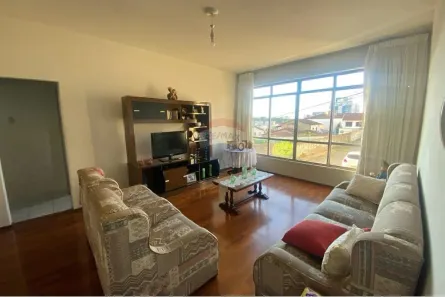 Casa com 5 Quartos à venda, 148m² no Centro, Lavras