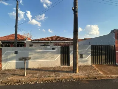Casa com 2 Quartos à venda, 98m² no Jardim Brasil (Vila Xavier), Araraquara