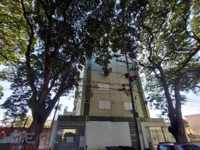 Apartamento com 3 Quartos para alugar, 133m² no Zona 07, Maringá