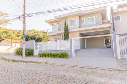 Sobrado com 3 Quartos à venda, 163m² no Glória, Joinville