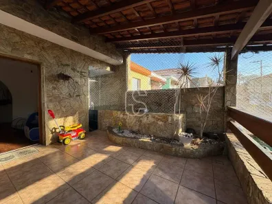 Sobrado com 3 Quartos à venda, 261m² no Jardim Santa Mena, Guarulhos