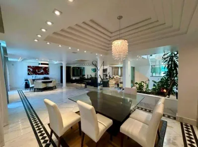 Casa com 5 Quartos à venda, 682m² no Camboinhas, Niterói