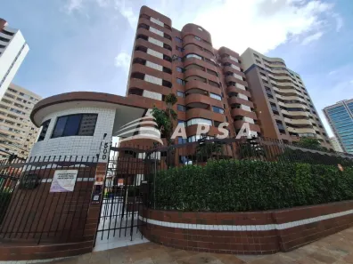 Apartamento com 3 Quartos para alugar, 229m² no Guararapes, Fortaleza