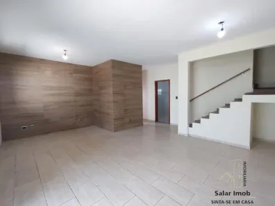 Casa de Condomínio com 3 Quartos para alugar, 120m² no Liberdade, Resende