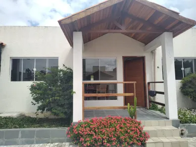 Casa de Condomínio com 2 Quartos à venda, 99m² no Alpes Suiços, Gravatá