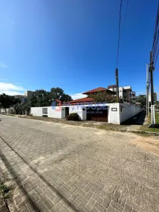 Casa com 4 Quartos à venda, 350m² no Jardim Atlântico, Ilhéus