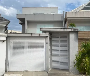 Casa de Condomínio com 6 Quartos para alugar, 297m² no Recreio dos Bandeirantes, Rio de Janeiro