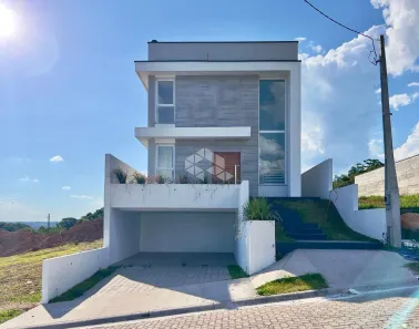 Casa com 3 Quartos à venda, 199m² no Tomazetti, Santa Maria