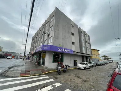 Apartamento com 2 Quartos para alugar, 55m² no Barreiros, São José