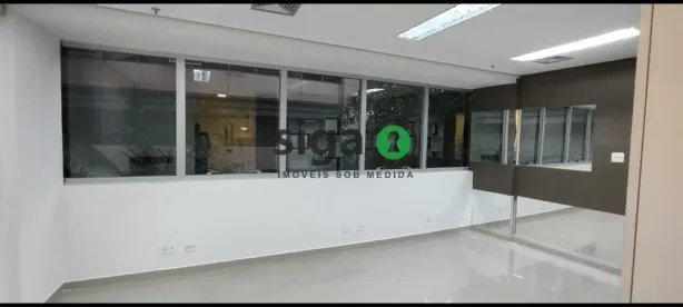 Sala Comercial para alugar, 35m² no Vila Andrade, São Paulo