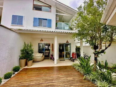 Casa de Condomínio com 4 Quartos à venda, 151m² no Maresias, São Sebastião