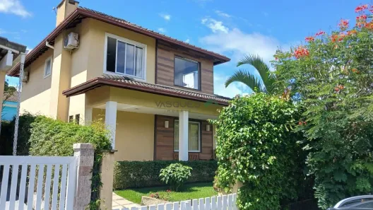 Casa de Condomínio com 4 Quartos à venda, 220m² no Vargem Grande, Teresópolis