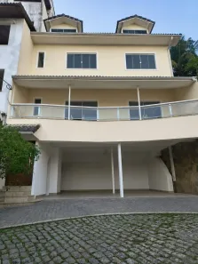 Casa de Condomínio com 3 Quartos para alugar, 330m² no Jacarepaguá, Rio de Janeiro
