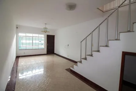 Casa com 3 Quartos à venda, 120m² no Jardim Aeroporto, São Paulo