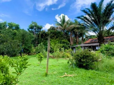 Fazenda/Sítio com 3 Quartos à venda, 250m² no Parque das Américas, Uberlândia