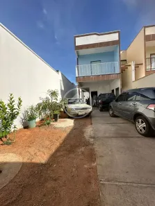Sobrado com 2 Quartos à venda, 99m² no Morada do Sol, Hidrolândia