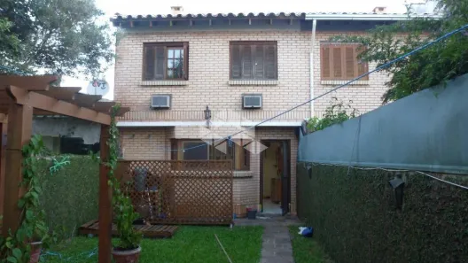 Casa com 3 Quartos à venda, 271m² no Guarujá, Porto Alegre