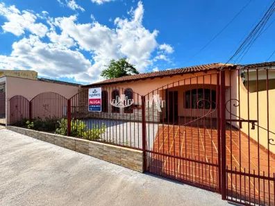 Casa com 5 Quartos para alugar, 180m² no Parque Residencial Joaquim Toledo Piza, Londrina