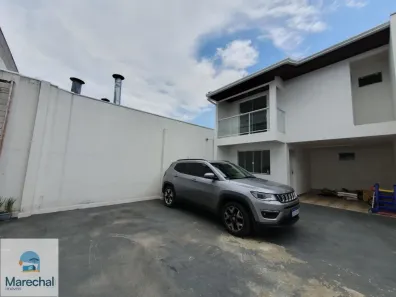 Sobrado com 3 Quartos para alugar, 130m² no Parolin, Curitiba