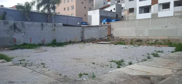 Lote/Terreno para alugar, 832m² no Barreiros, São José