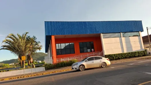 Galpão/Depósito/Armazém para alugar, 736m² no , Guaramirim
