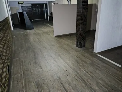 Ponto Comercial para alugar, 240m² no Centro, Macaé