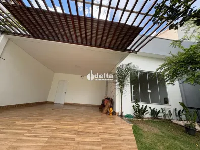 Casa com 3 Quartos à venda, 136m² no Jardim das Palmeiras, Uberlândia