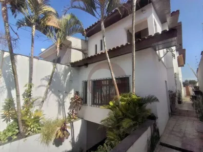 Sobrado com 4 Quartos à venda, 350m² no Jardim Esmeralda, São Paulo