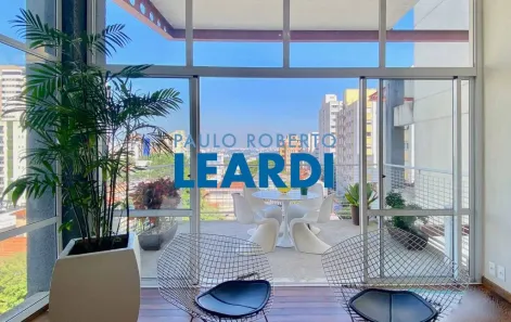 Apartamento com 2 Quartos à venda, 210m² no Jardim das Bandeiras, São Paulo