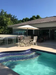 Casa de Condomínio com 4 Quartos à venda, 400m² no Piratininga, Niterói