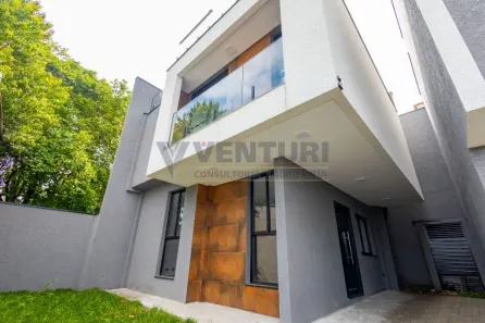 Sobrado com 3 Quartos à venda, 138m² no Uberaba, Curitiba