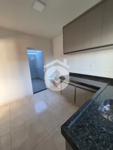 Sobrado com 2 Quartos para alugar, 73m² no Novo Mundo, Uberlândia