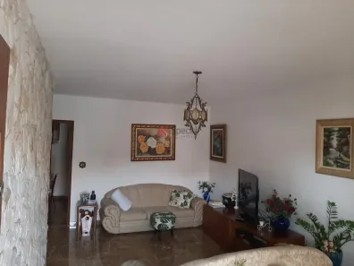 Casa com 3 Quartos à venda, 178m² no Jardim Piqueroby, São Paulo