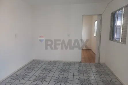 Casa com 1 Quarto para alugar, 35m² no Vila Paulo Silas, São Paulo