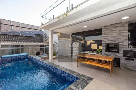 Sobrado com 4 Quartos à venda, 220m² no Boa Vista, Curitiba