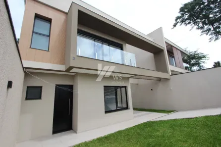 Sobrado com 3 Quartos à venda, 145m² no Uberaba, Curitiba