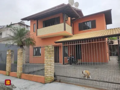 Casa com 3 Quartos à venda, 144m² no Centro, São José
