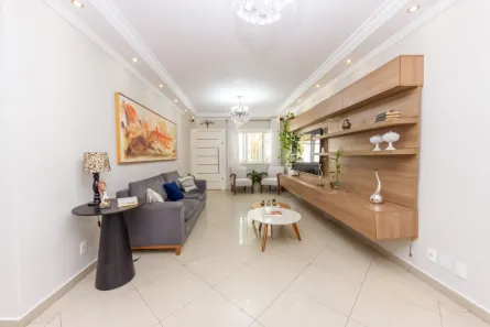 Casa com 3 Quartos à venda, 240m² no Jardim Dom Bosco, São Paulo