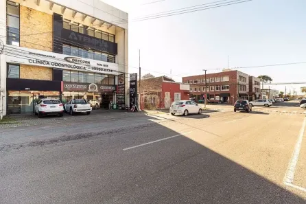 Prédio Comercial à venda, 483m² no Centro, São José dos Pinhais