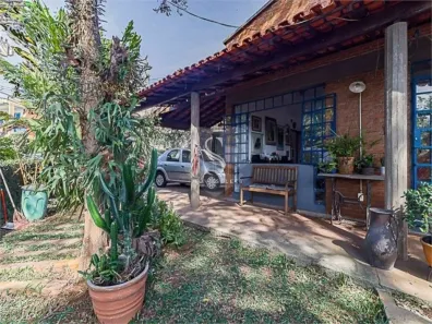 Casa com 3 Quartos à venda, 200m² no Vila Pirajussara, São Paulo