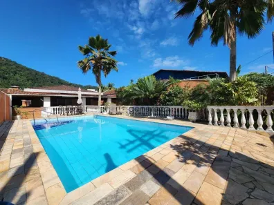 Casa de Condomínio com 4 Quartos à venda, 200m² no Guaiúba, Guarujá